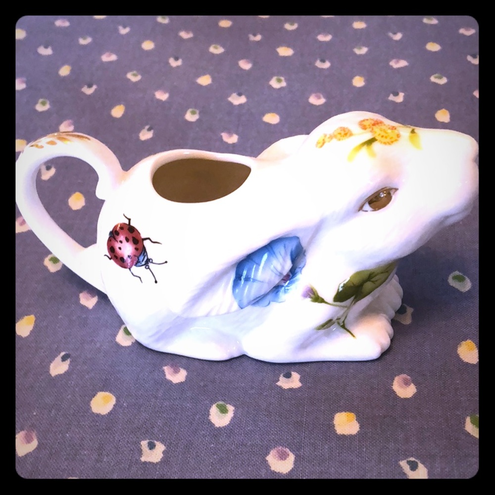 Porcelain bunny creamer